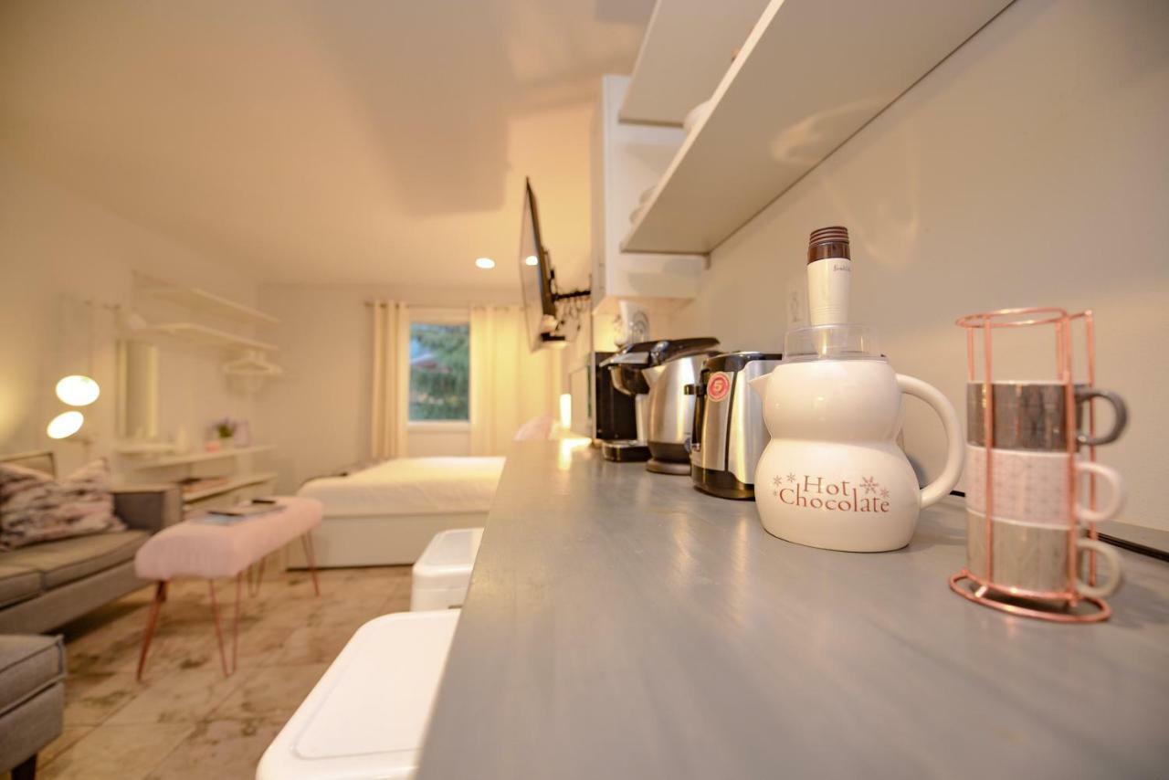 Newly Renovated Whistler Studio المظهر الخارجي الصورة
